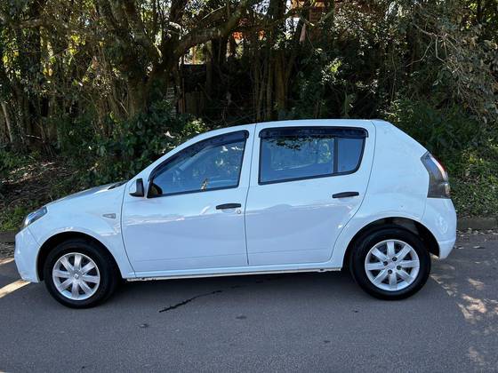 RENAULT SANDERO 1.0 EXPRESSION 16V FLEX 4P MANUAL RENAULT SANDERO 1.0 EXPRESSION 16V FLEX 4P MANUAL